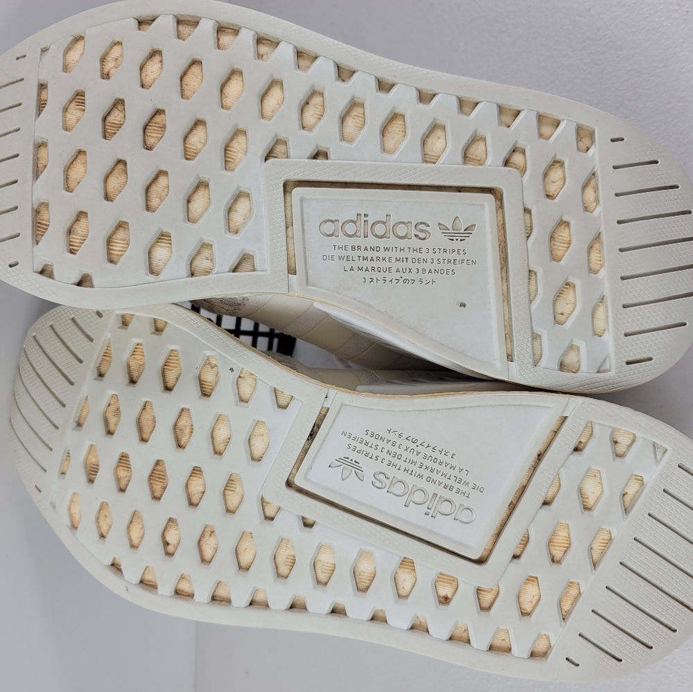 Adidas NMD R2 Flyknit Trainers Triple White Gray BY8691 Women Sneakers Shoes 7 - Picture 12 of 12